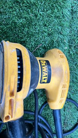 DeWalt Corded Random Orbital Sander