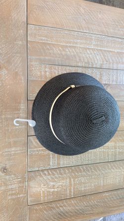Brand new Ann Taylor hat one size paid $70