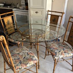 Juego de comedor en perfectas condiciones