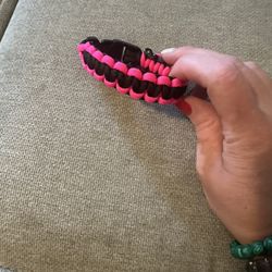Paracord Bracelet in Pink and Black