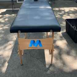 Massage Table (foldable 