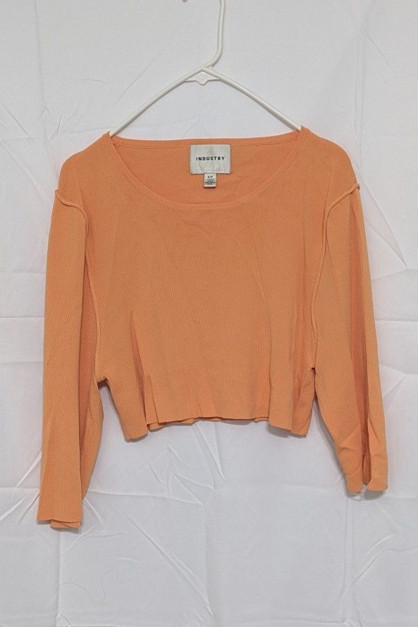 Industry Peach Rayon Knit Raw Hem Cropped Top - Size Small - Item #: TOP-030