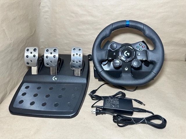 Logitech G923 Racing Wheel
