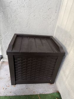 Storage box