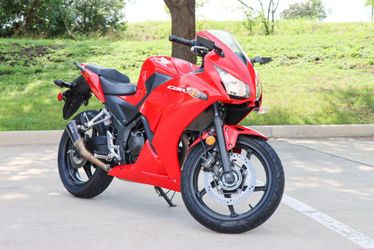 2015 Honda CBR300RA