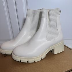 ZBY Women's Chunky Heel Sock Boot Cream Color Size 9