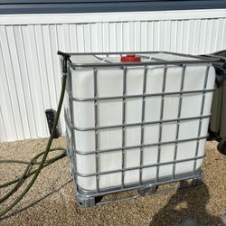 275 Gallon Ibc Totes In Great Condition Water Tanks