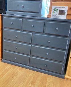 Nine drawers dresser