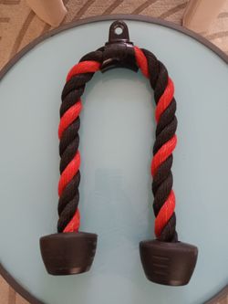 Tricep rope cable attachment