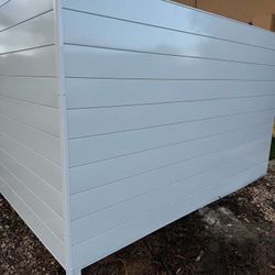 Metal horizontal fence