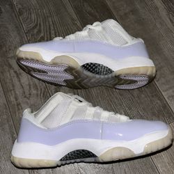 2022 Wmns Air Jordan 11 Retro Low 'Pure Violet'