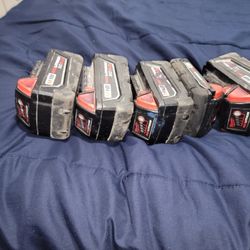 Milwaukee M18 Battery Baterias Milwauke Con 4 Meses De Uso