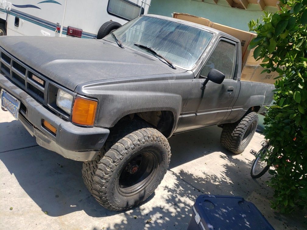Toyota Pick-up Truck for Sale in Phillips Ranch, CA - OfferUp