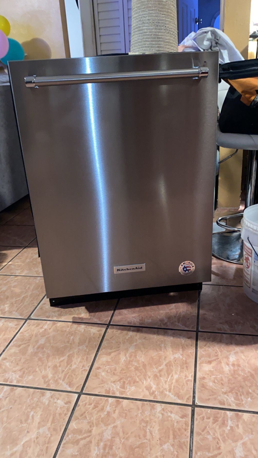 KitchenAid Top Control 24-in Built-In Dishwasher With Third Rack (Stainless Steel with Printshield) ENERGY STAR, 39-dBA