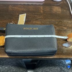Michael Kors Wristlet 