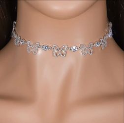 Silver Butterfly Rhinestone Choker Necklace. Cadena de Mariposa