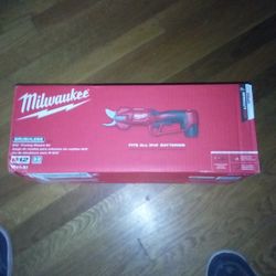 Milwaukee Pruning Sheers Kit