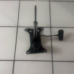Office chair gas lift cylinder — still works. Free/cheap for pickup.”