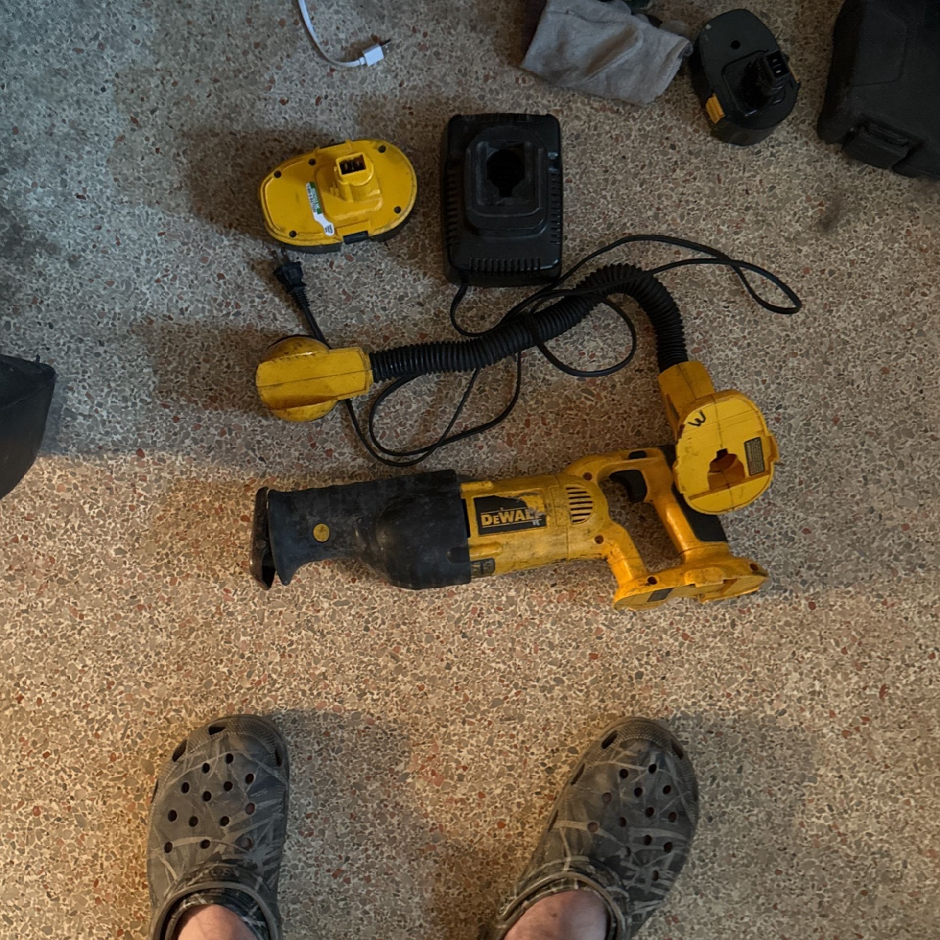 Dewalt Saw all And Flash Light 