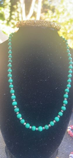 Malachite and silver bead gemstone necklace