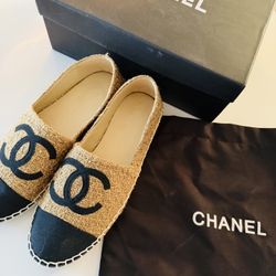Chanel Shoes Gently Worn . 