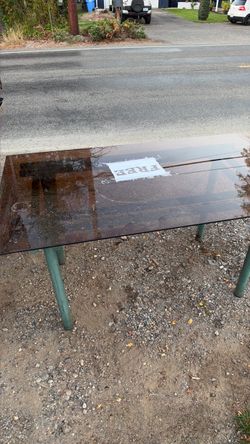 Free Glass Top Table