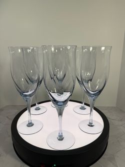 Set of (6) Beautiful Vintage hand-blown crystal water/wine glasses from the Noritake Royal Pierpont Blue collection featuring a subtle vertical swirl 