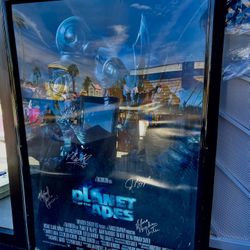 Framed Autographed Planet Of The Apes 2001 Movie Poster 