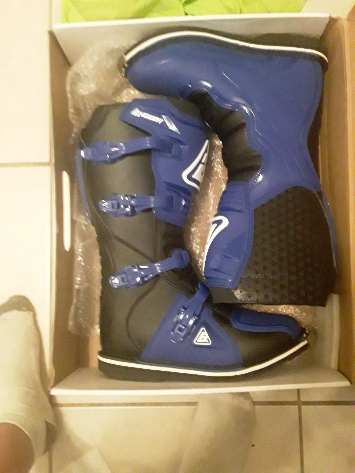 Motocross boots size 11 new in box answer racing