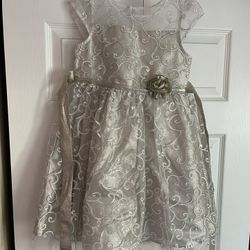 Like New Girls Party Dress Size 6 