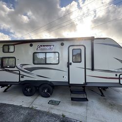 Camper/Trailer/RV