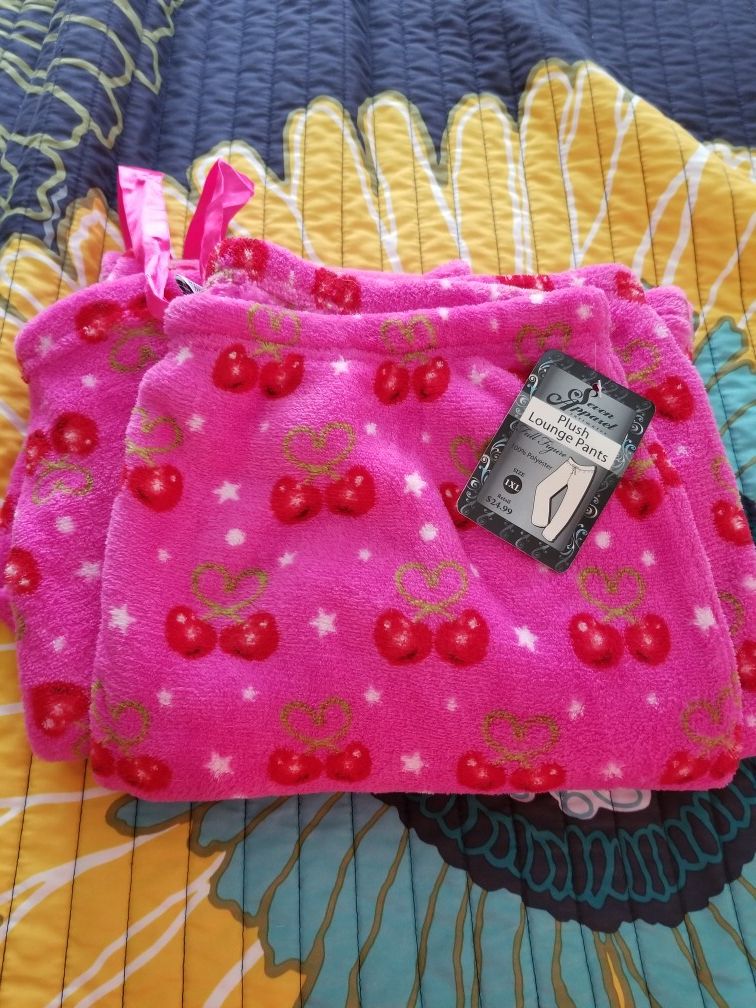 Brand new women's cherry pajamas fleece