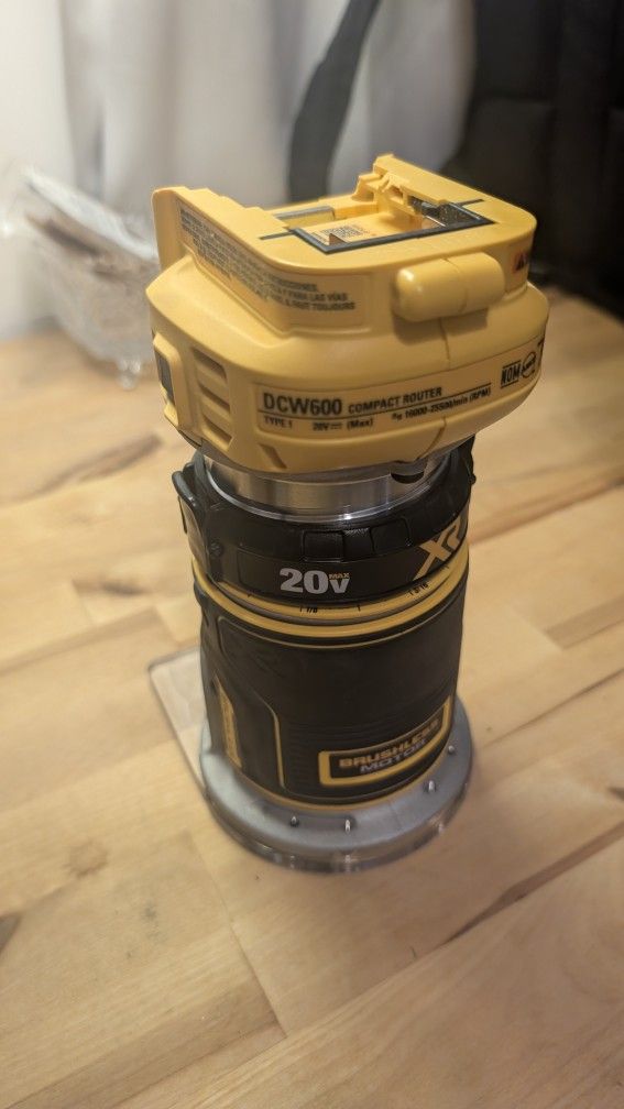 DeWalt Router DCW600