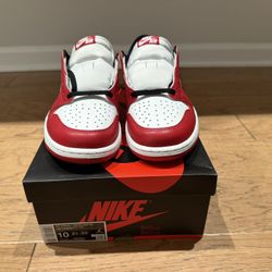 Air Jordan 1 Retro Low OG Chicago 2025 Size 10