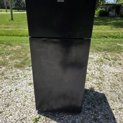 Hot point refrigerator l