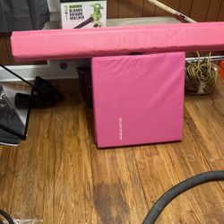 Children’s Floor mats and balance beam