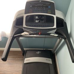 NordicTrack C950i Folding Treadmill