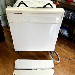 Whirlpool White Dishwasher, Built-In