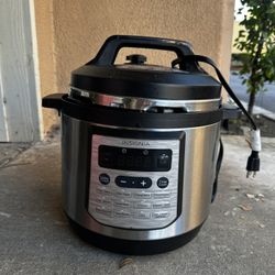 Insignia Pressure Cooker