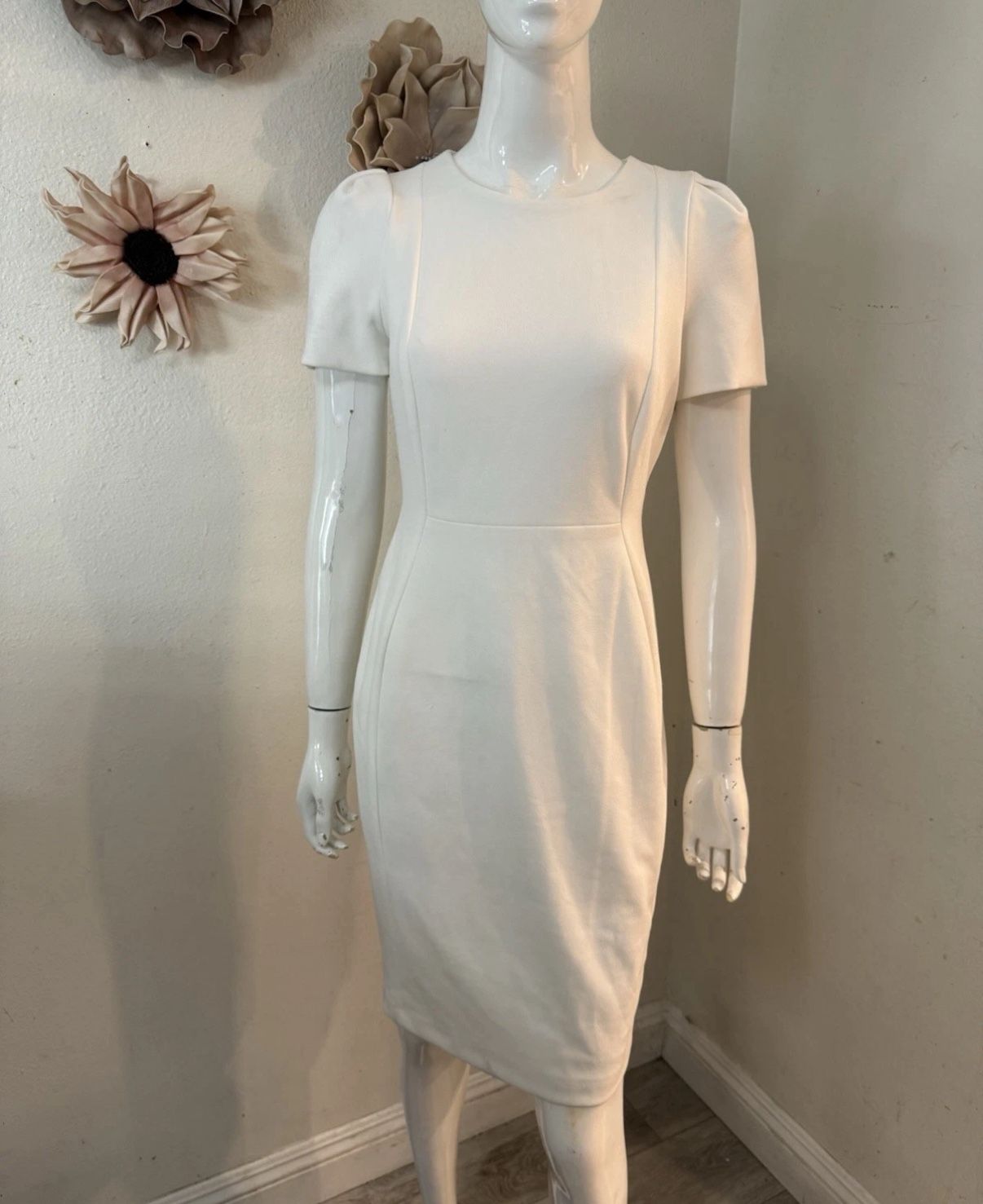 Calvin Klein 6 White Knee Length Sheath Dress- NEW 