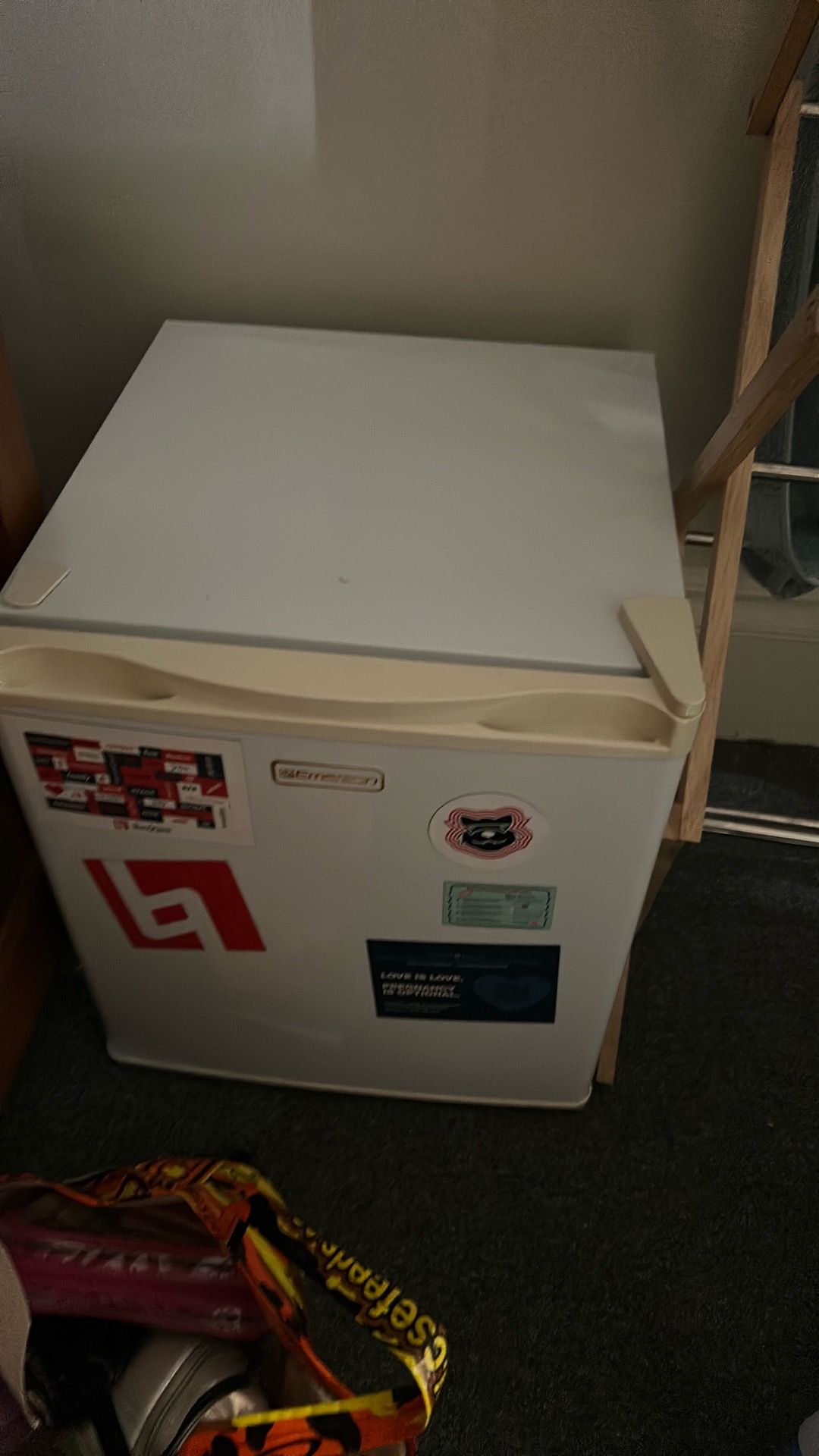 Mini fridge