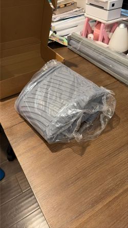 New- Big Silicone May For Pets Or Car Trunks