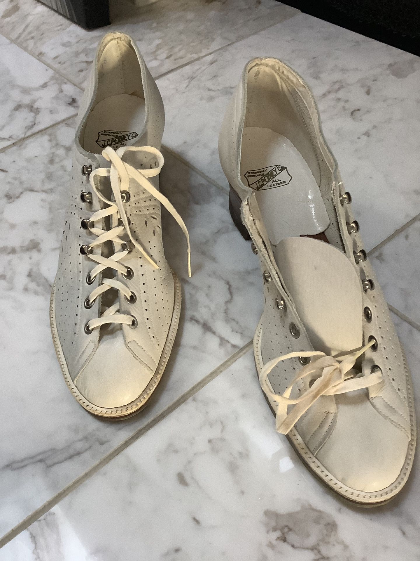 VINTAGE Lace Up Shoes by JCPenney co size 8