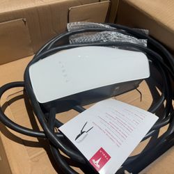 Tesla Supercharger 