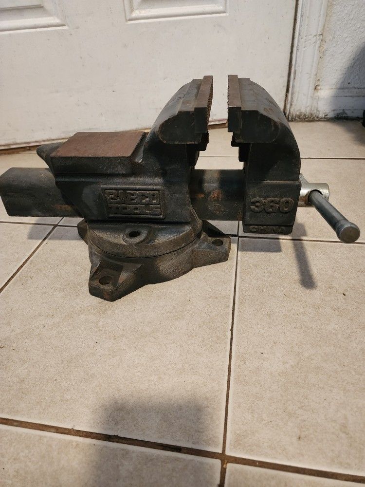 BABCO 6" VISE 