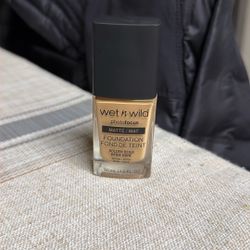 Wet n Wild Foundation NEW 