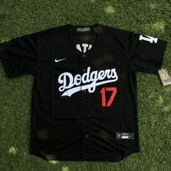 LA Dodgers Black Jersey Ohtani 17 Brand New