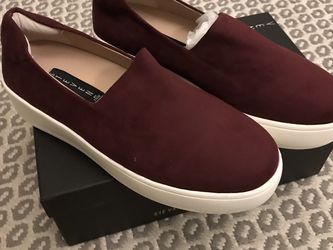 Steve Madden Slip Ons, 8,5 , Burgundy, NIB