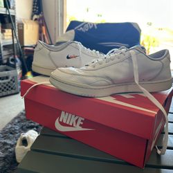 Nike Men’s Shoes 9.5