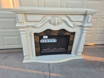 Electric Fireplace with heater and remote control,  in very good condition